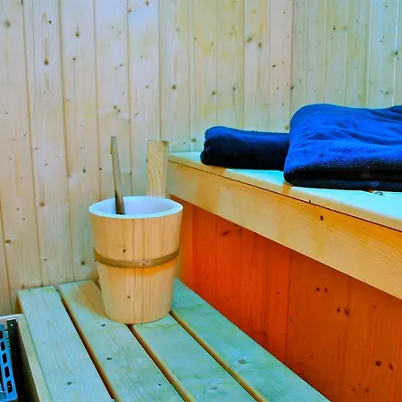 德尔肯堤酒店 3*